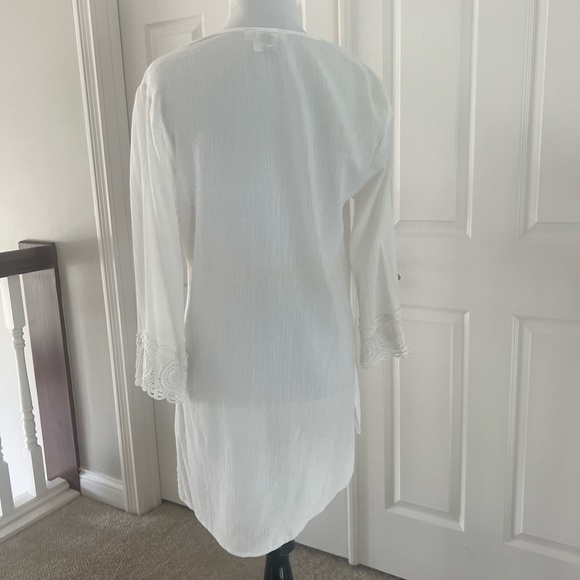 La Blanca Crochet Cover Up - Picture 2 of 5